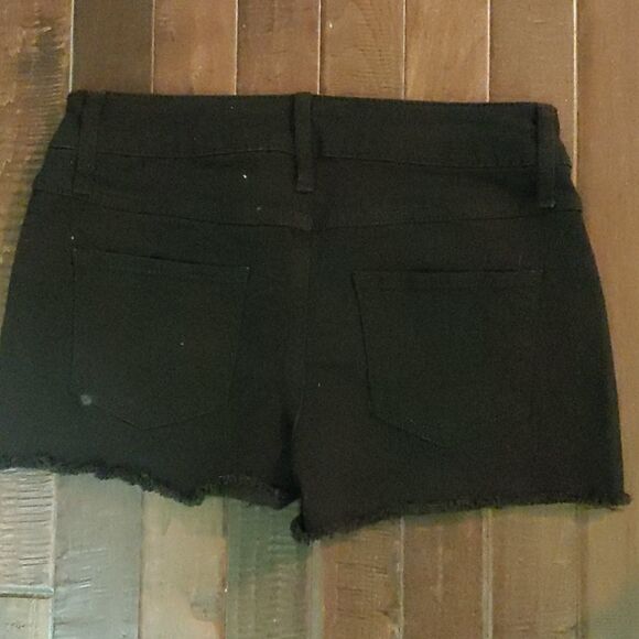 No boundaries shorts price is firm!! - Picture 2 of 2